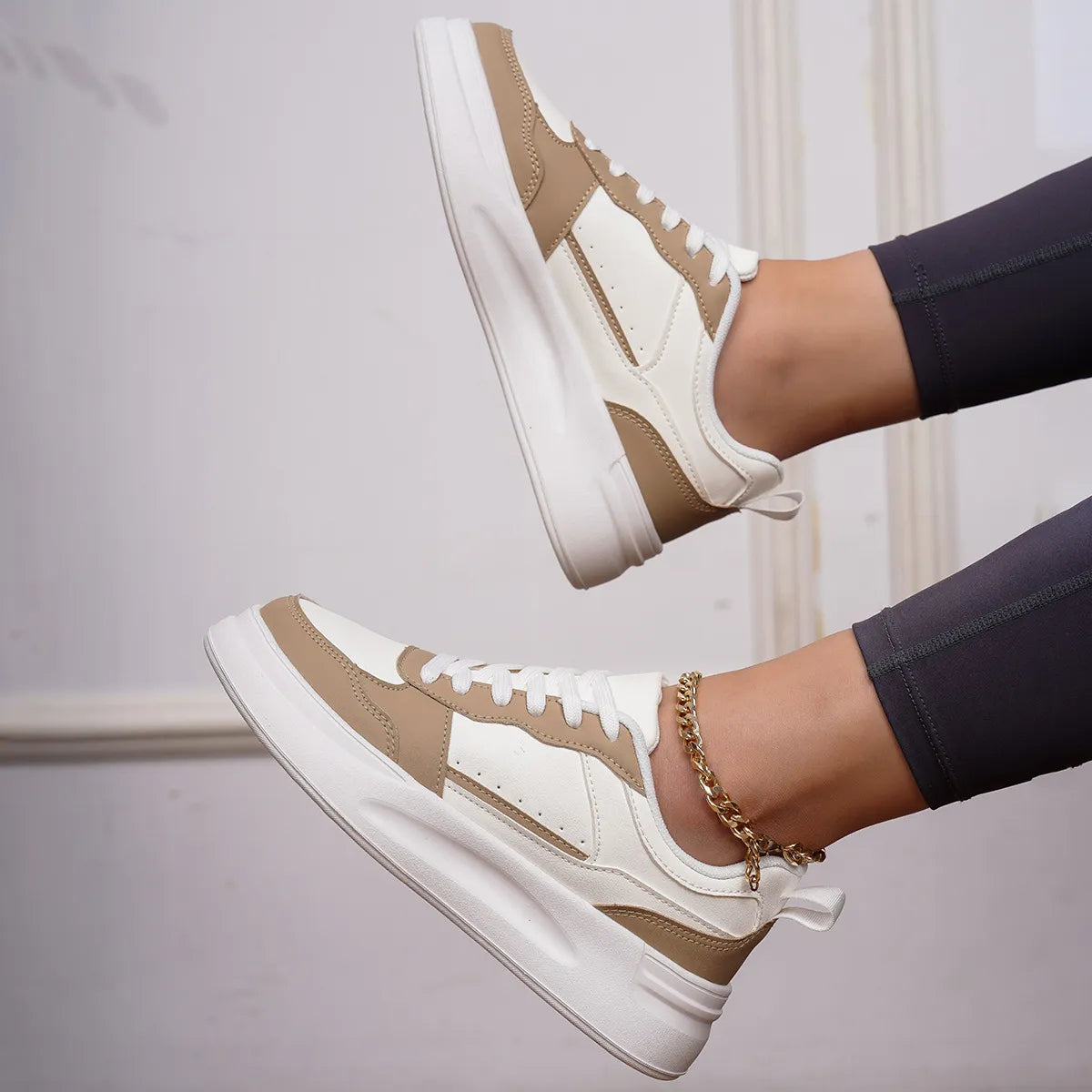 Sneakers Basses Casual Femme Design Bicolore Style Skate et Streetwear